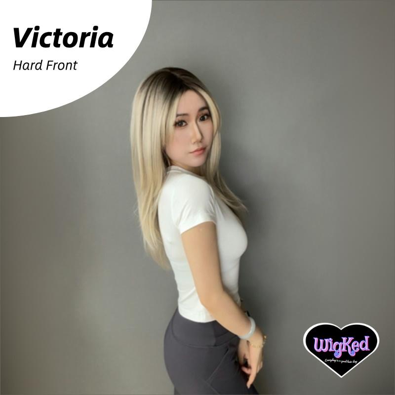 【Victoria】18 Inch Ash Blonde Straight Style Layered Long Synthetic HairWigs, With Curtain Bangs, for Daily, Party or Cosplay Use, Adjustable&Glueluess, USA Stocked