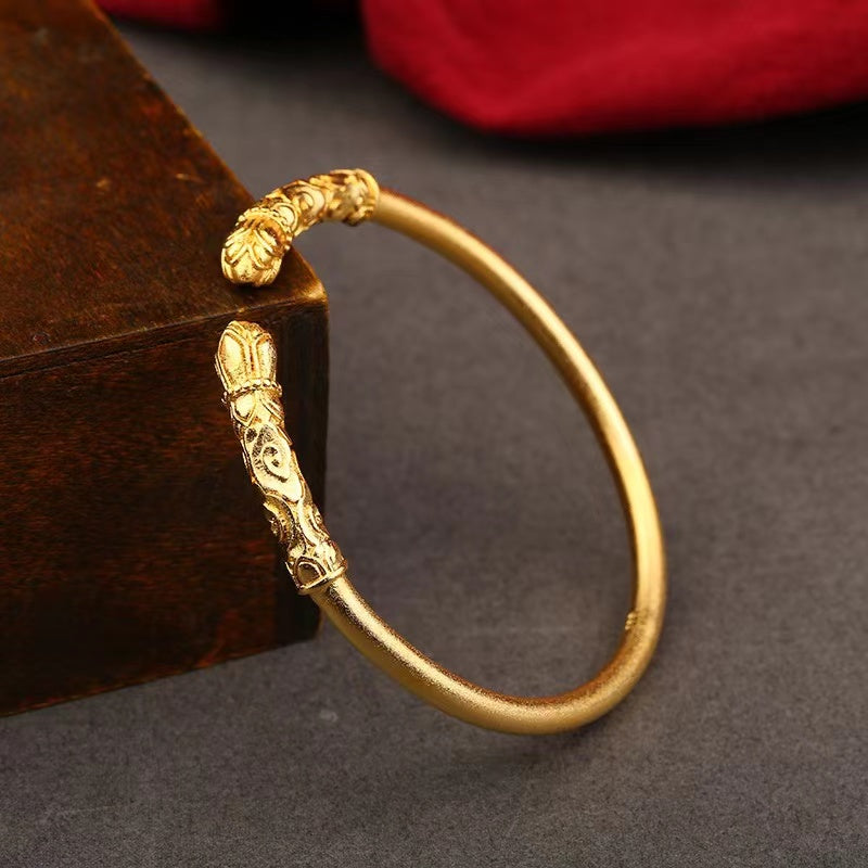 【B0113】Gold plated lotus open bracelet